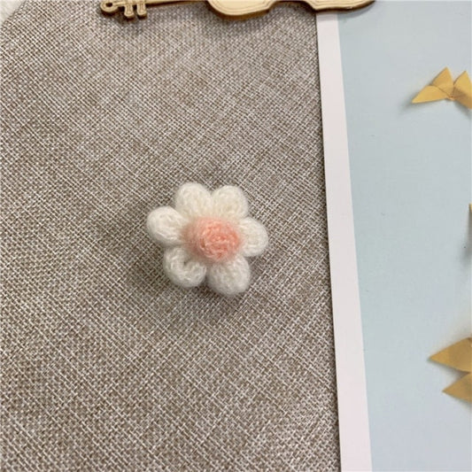 Kawaii Small Flower Brooch.