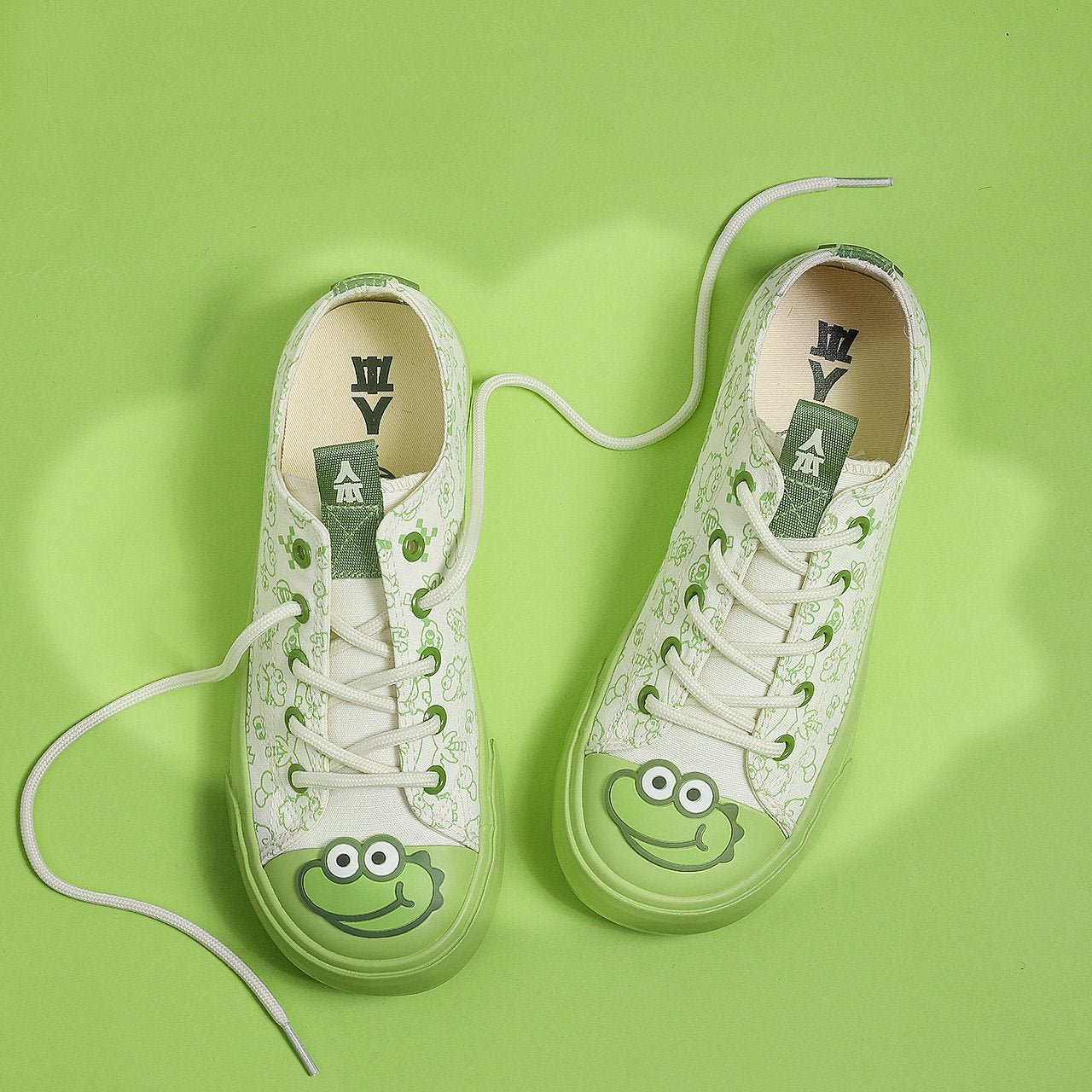Cute Cartoon Crocodile Print Canvas Shoes