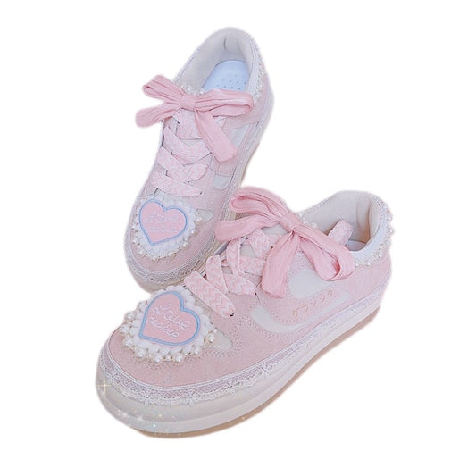 Love Heart Embroidery Round Toe Sneaker