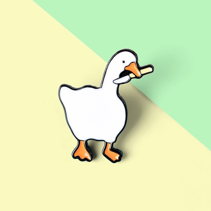 Kawaii Cartoon Goose Brooch.