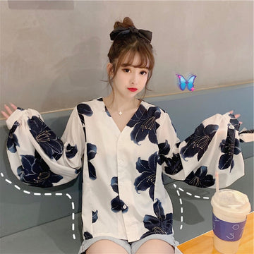 Sweet Flower Printed V-neck Flare Sleeved Shirts